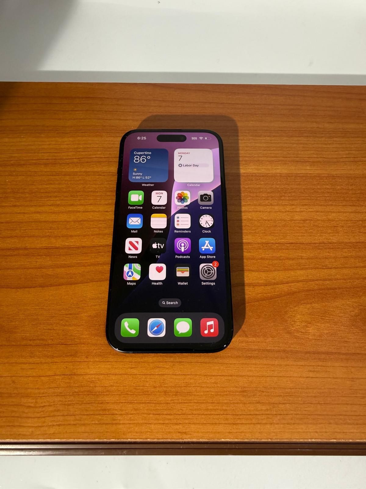 Apple Iphone 15 128GB AT&T/Cricket Fully Functional
