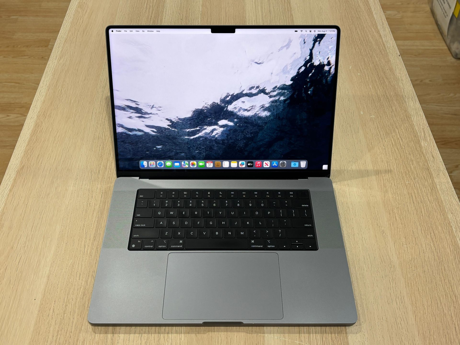 Apple MacBook Pro 16” M1 PRO 16GB 1TB Fully Functional