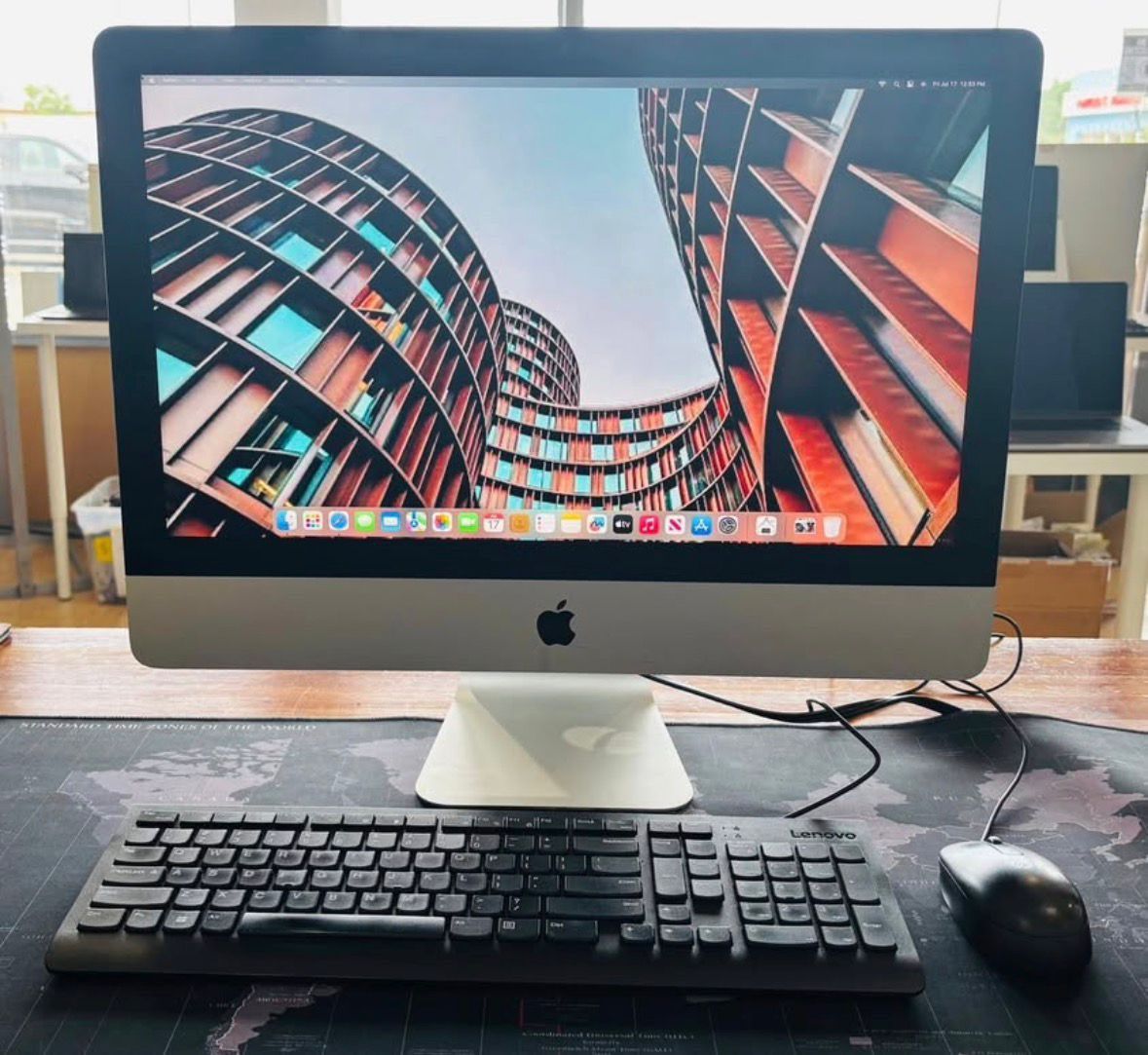 Apple iMac 21.5” Retina 4K 2017 8GB 256GB Radeon Pro 555