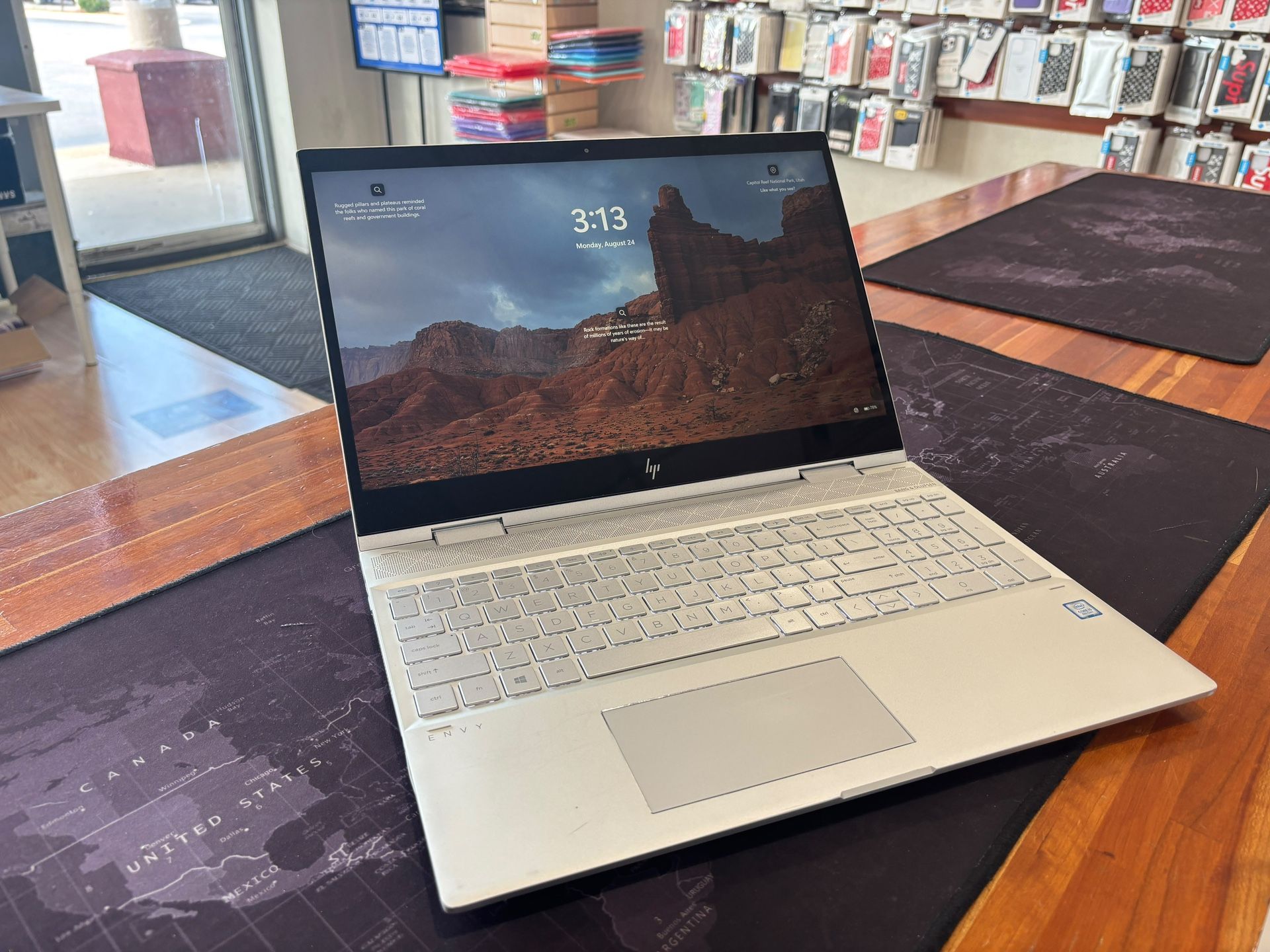 HP ENVY X360 15.6” Convertible Touchscreen i5 8GB 256GB SSD - photo 2