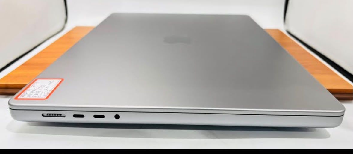 Apple MacBook Pro 2021 M1 PRO 32GB RAM 1TB - photo 3