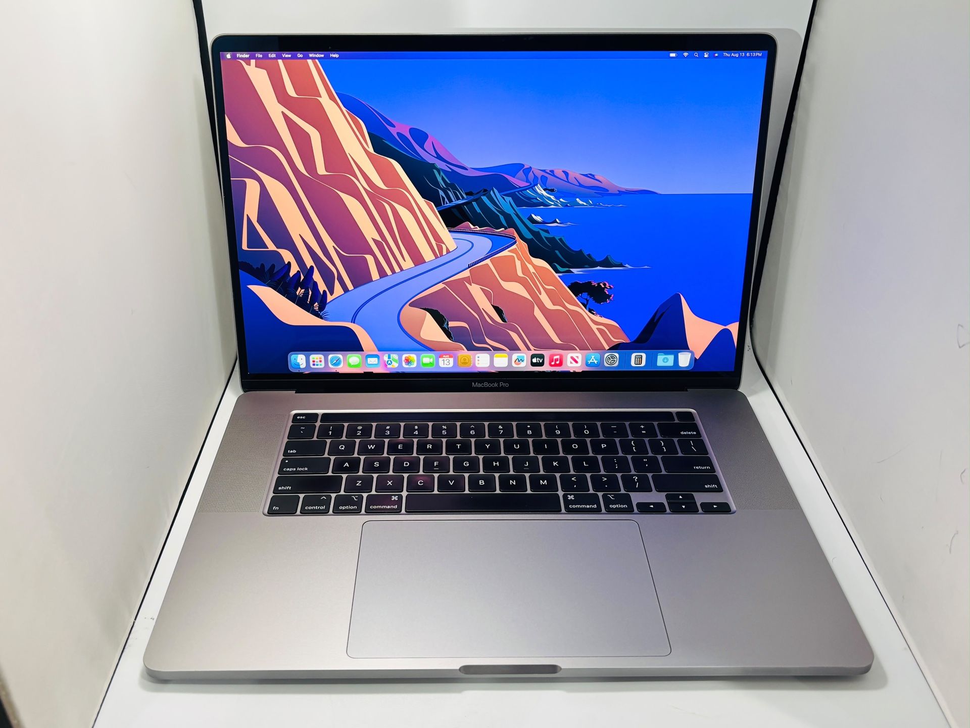 Apple MacBook Pro 16” 2019 TouchBar 8-Core i9 16GB 1TB SSD