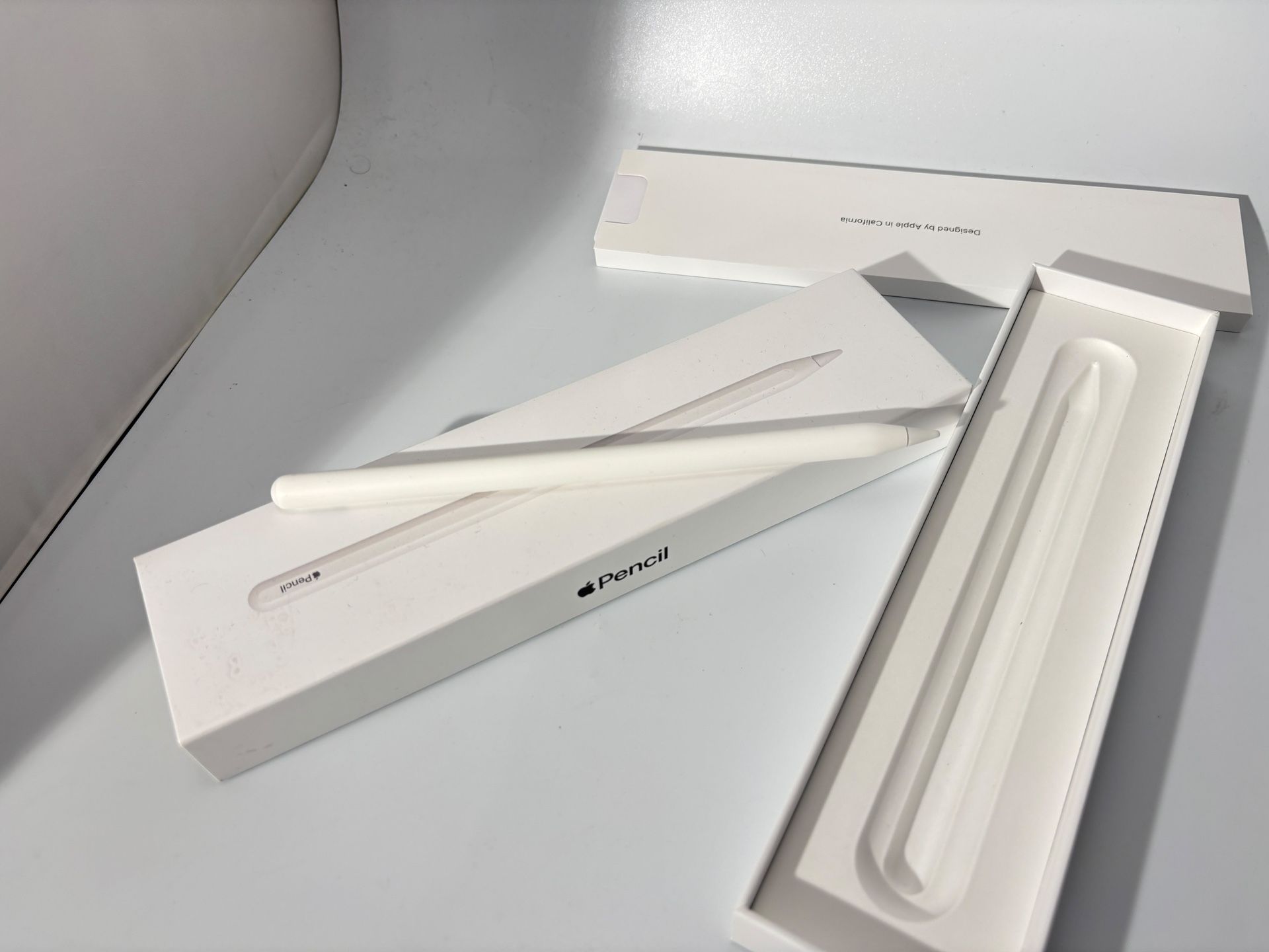 Apple Pencil 2 Fully Functional -Like New - photo 2