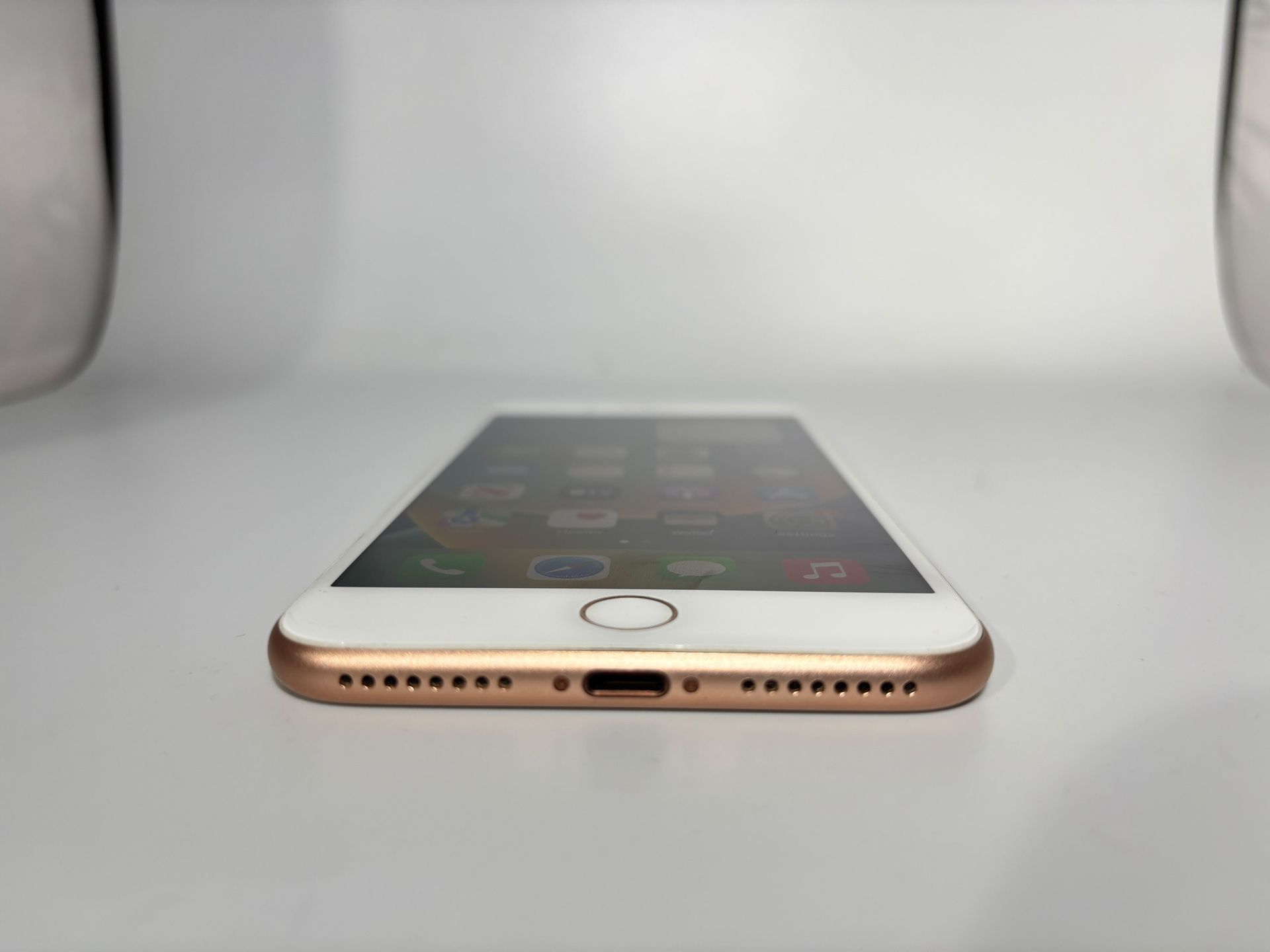 Apple Iphone 8 Plus 64GB UNLOCKED Fully Functional - photo 2