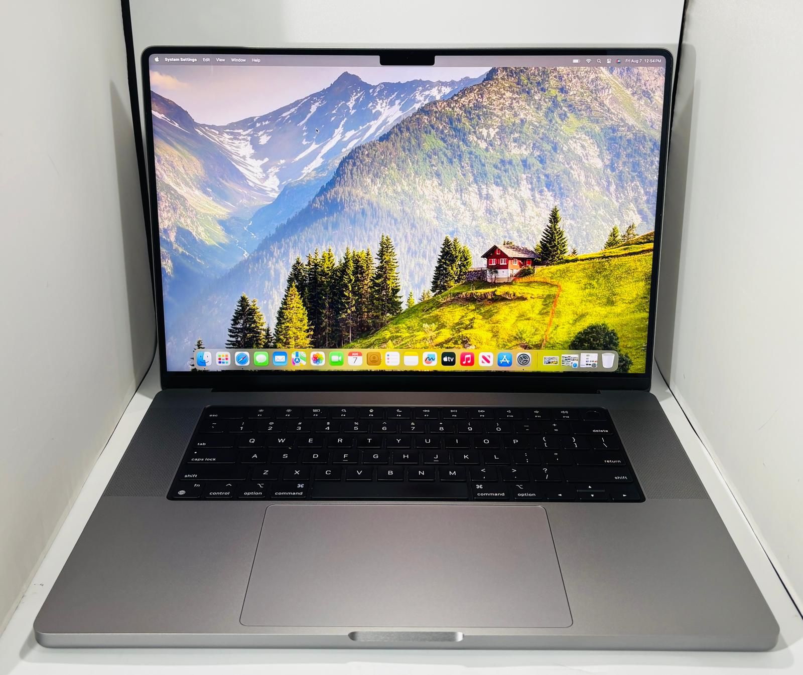 Apple MacBook Pro 16” 2021 M1 PRO 32GB RAM 1TB