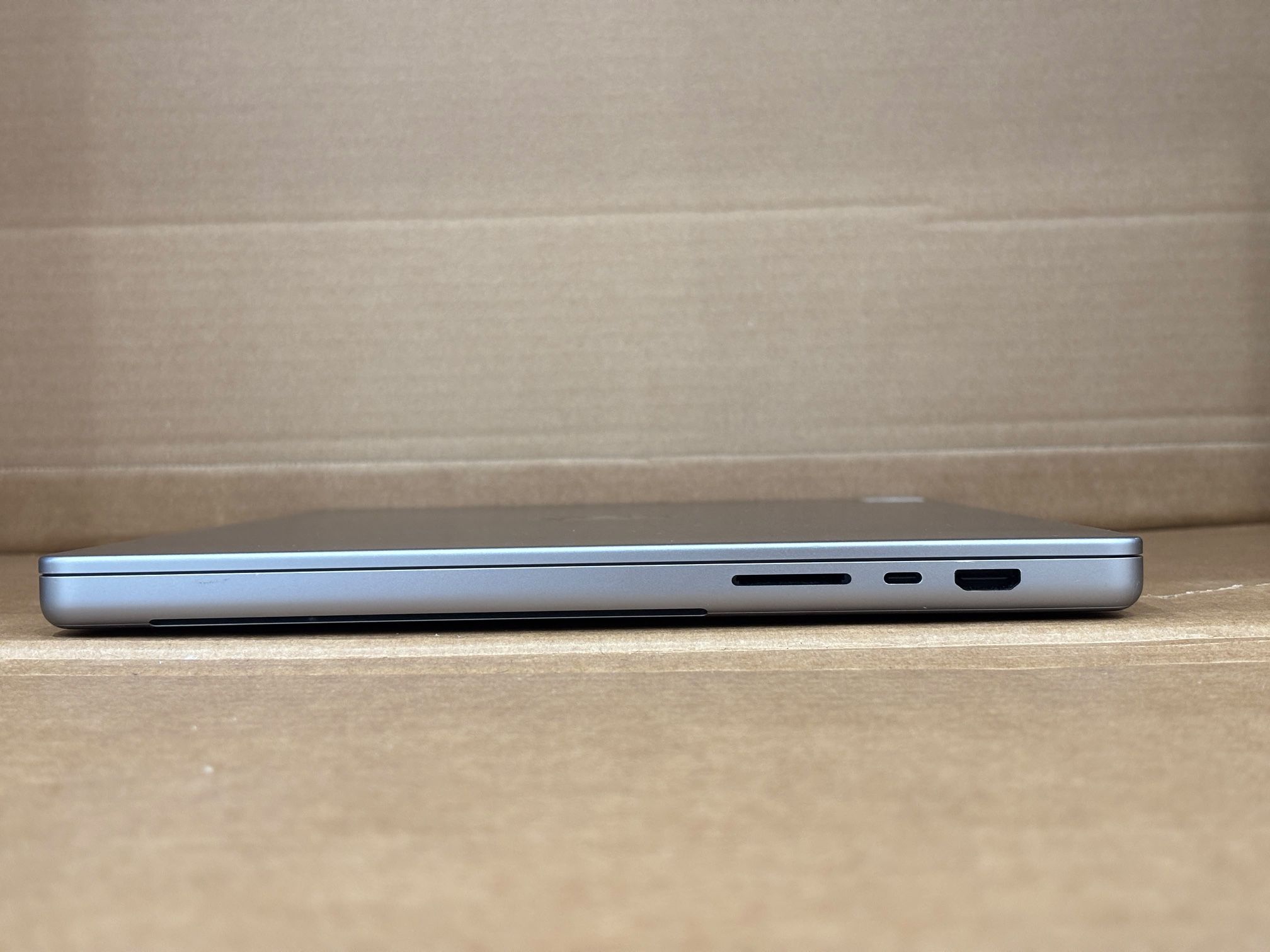 Apple MacBook Pro 16” 2021 M1 PRO 16GB RAM 1TB Fully Functional - photo 4