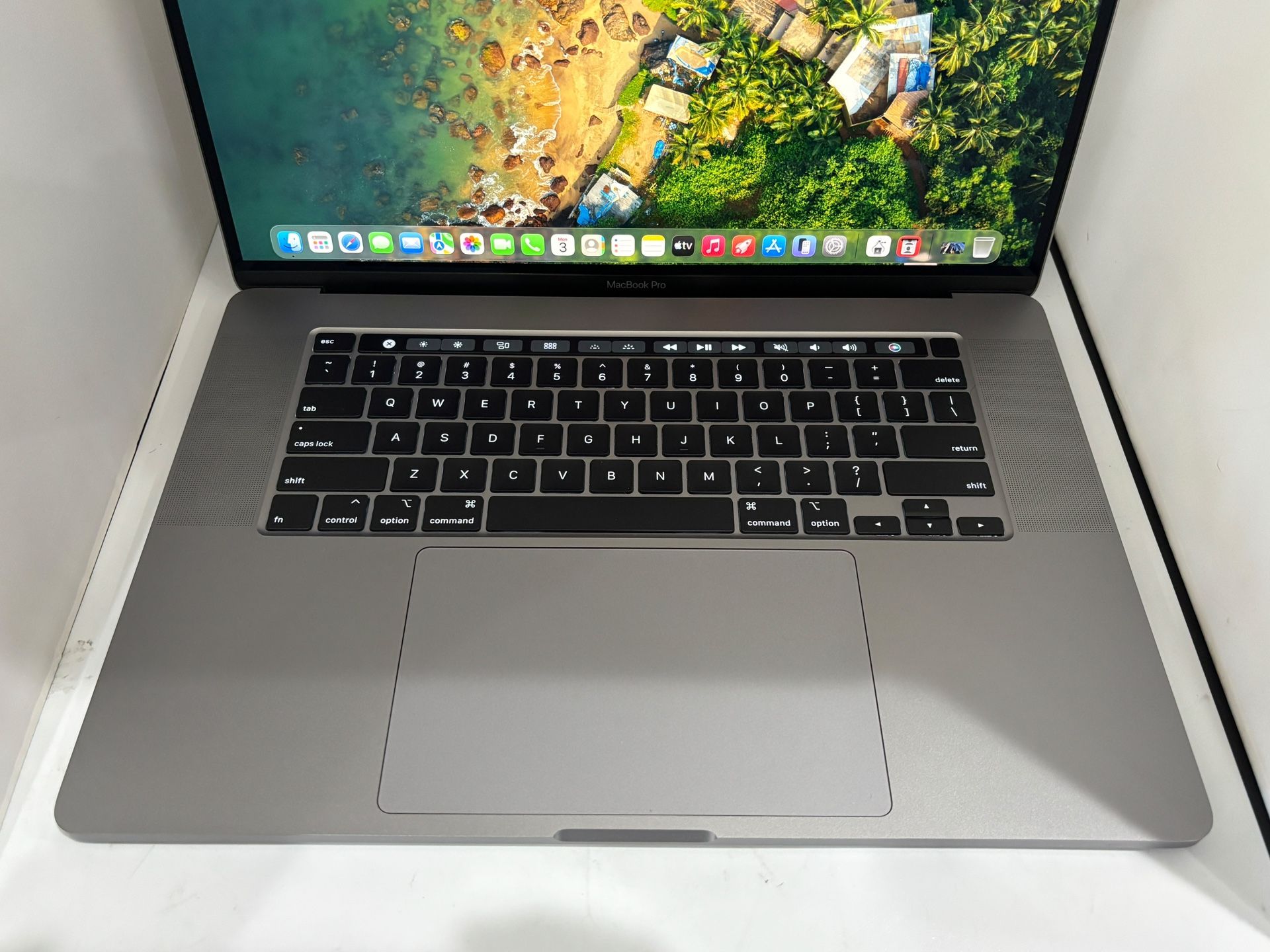 Apple MacBook Pro 16” 2019 TouchBar Core i9 32GB RAM 1TB