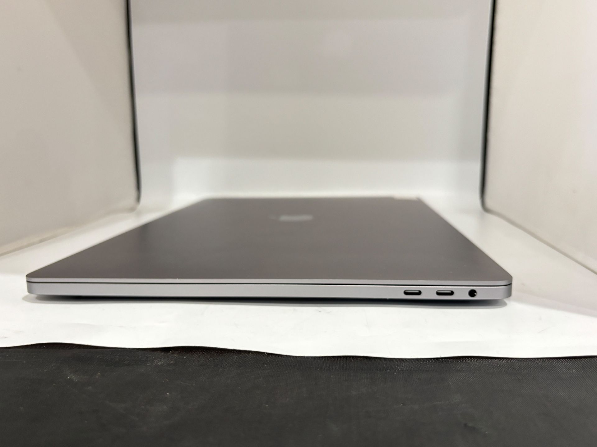 Apple MacBook Pro 16” 2019 TouchBar Core i9 32GB RAM 1TB - photo 4