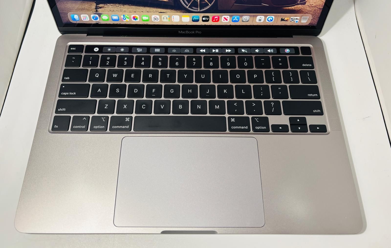 Apple MacBook Pro 2020 13” TouchBar 2Ghz i5 16GB RAM 1TB SSD - photo 5