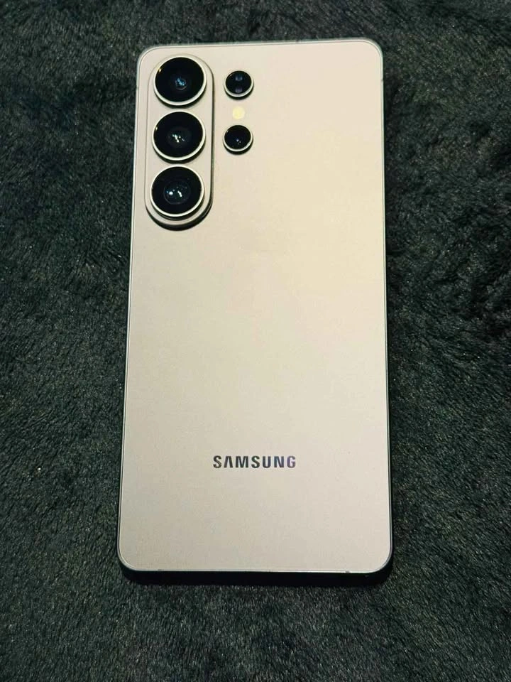 Samsung Galaxy S26 Ultra 256 GB + Black + CASE