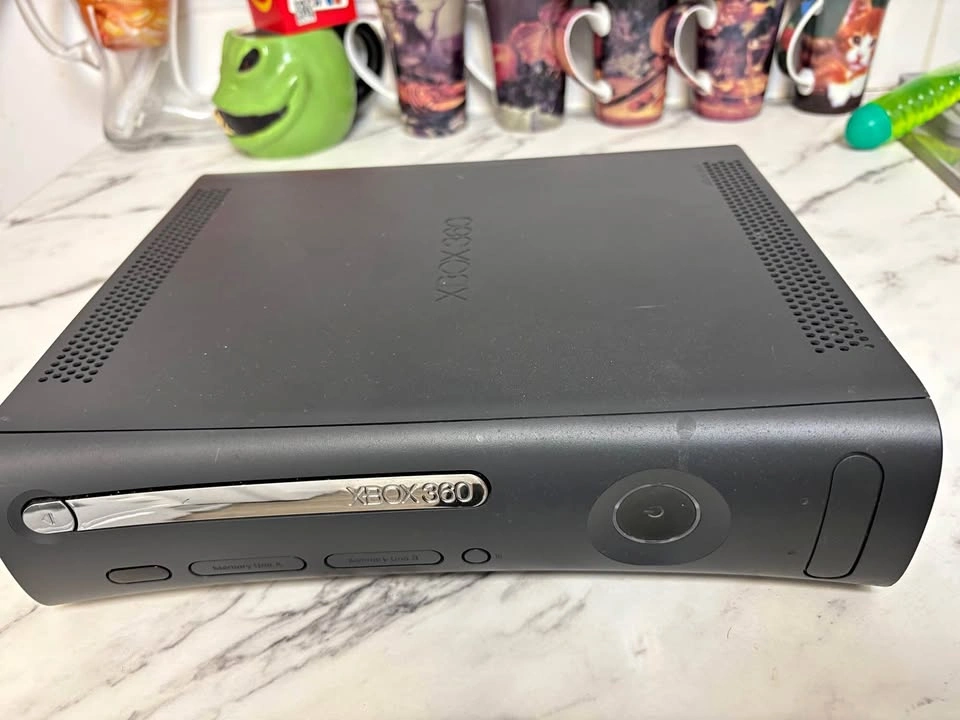 2 Xbox 360, power, brick and AV cables