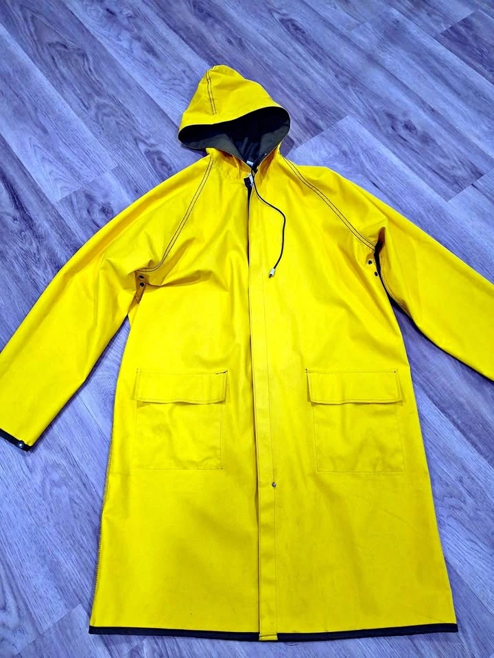 Men's Vintage JEMCO Reversible Raincoat — Olive/Yellow, Size S