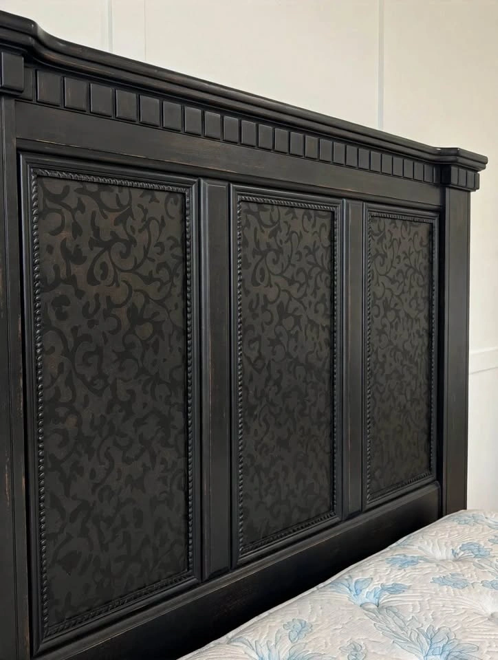 Queen Size Bed set, including mattress– Excellent condition - photo 4