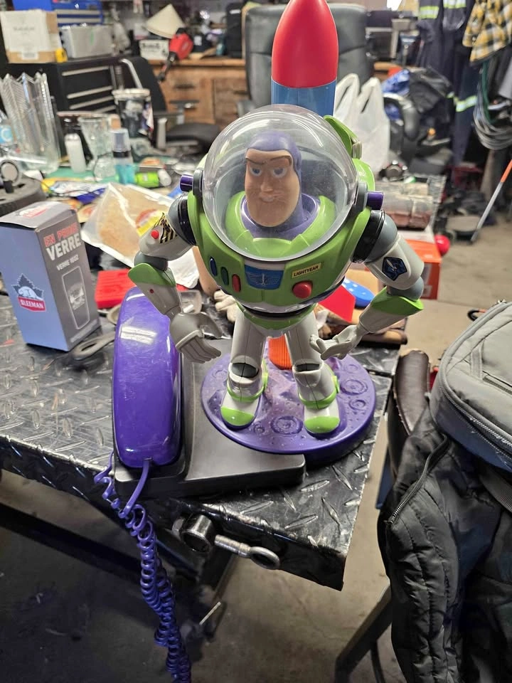 Vintage Toy Story Buzz Lightyear Phone – Rocket Lights Up