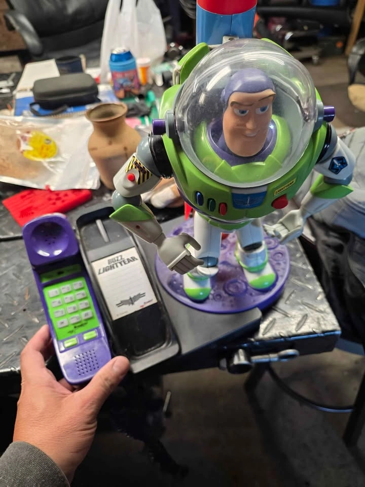 Vintage Toy Story Buzz Lightyear Phone – Rocket Lights Up - photo 3