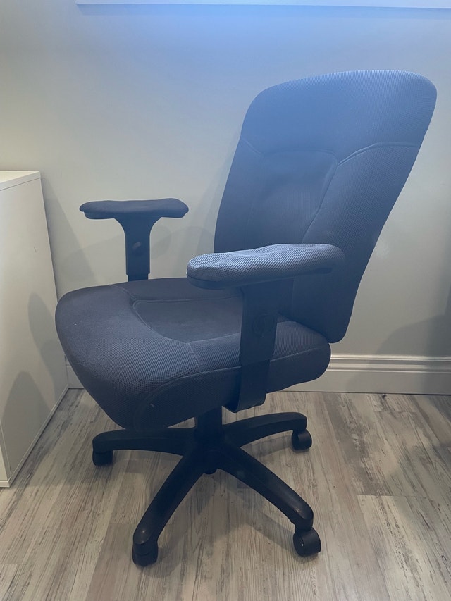 Comfy Office Chair - photo 3