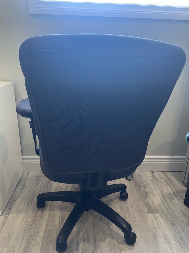 Comfy Office Chair - photo 5