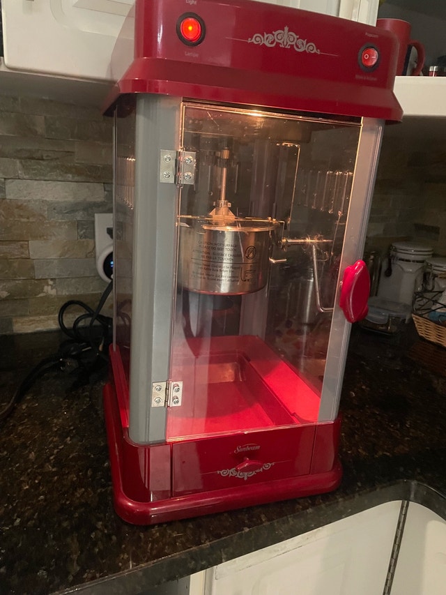 Theater-Style Popcorn Maker - photo 2