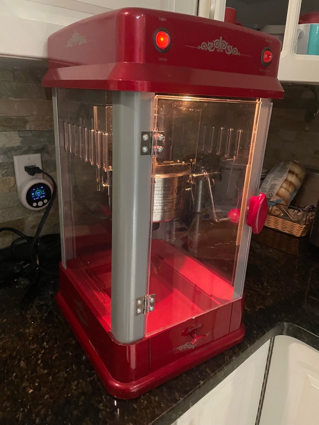 Theater-Style Popcorn Maker - photo 4
