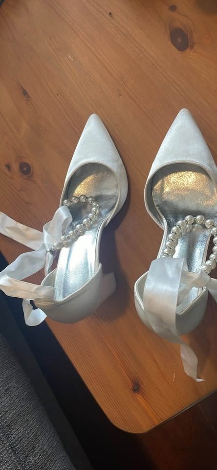 Women's Ivory Heels - Size 7.5/8 (EU 38) - photo 3