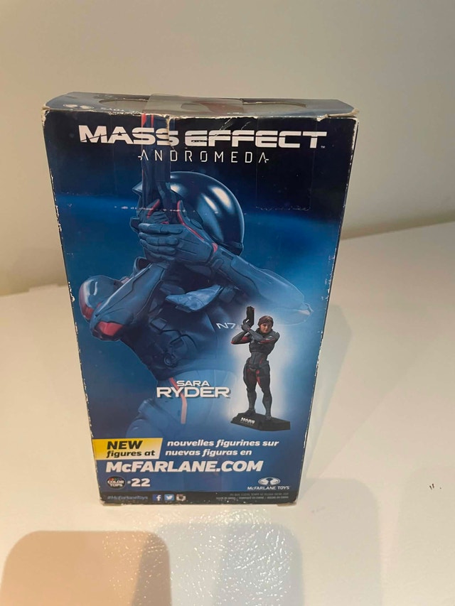 Mass Effect Andromeda Sara Ryder Action Figure (New in Box) - photo 5