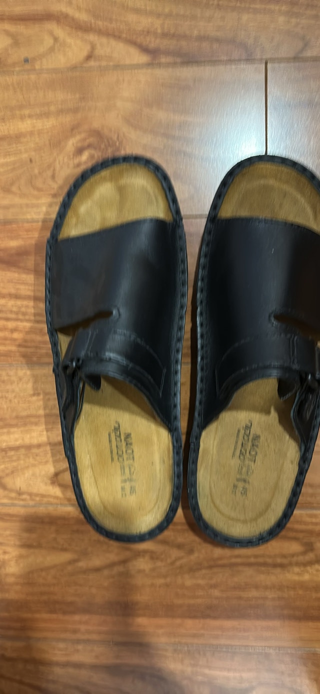 NAOT SIZE 12 MEN’S SANDALS - photo 5