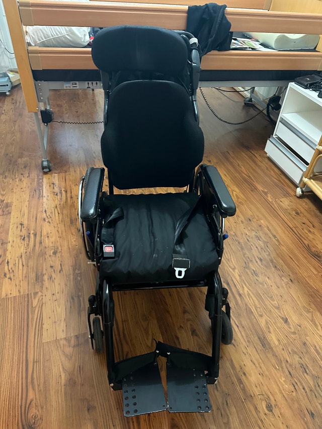 POWER PLUS MOBILITY SUPER TILT PLUS WHEELCHAIR