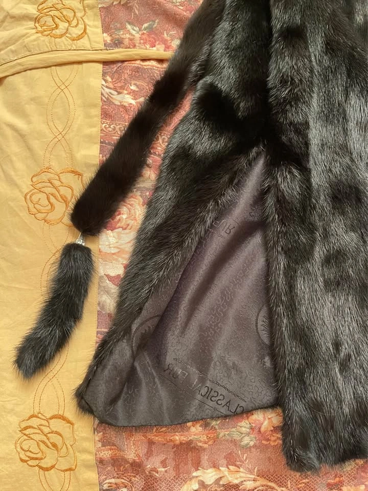 Black Genuine Mink Fur Coat – Full Length, Belted - photo 4