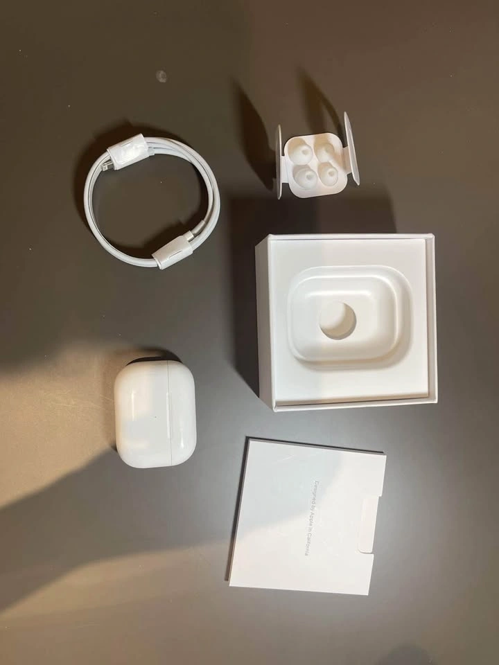 Apple Air Pod Pro 2nd gen (read description) - photo 4