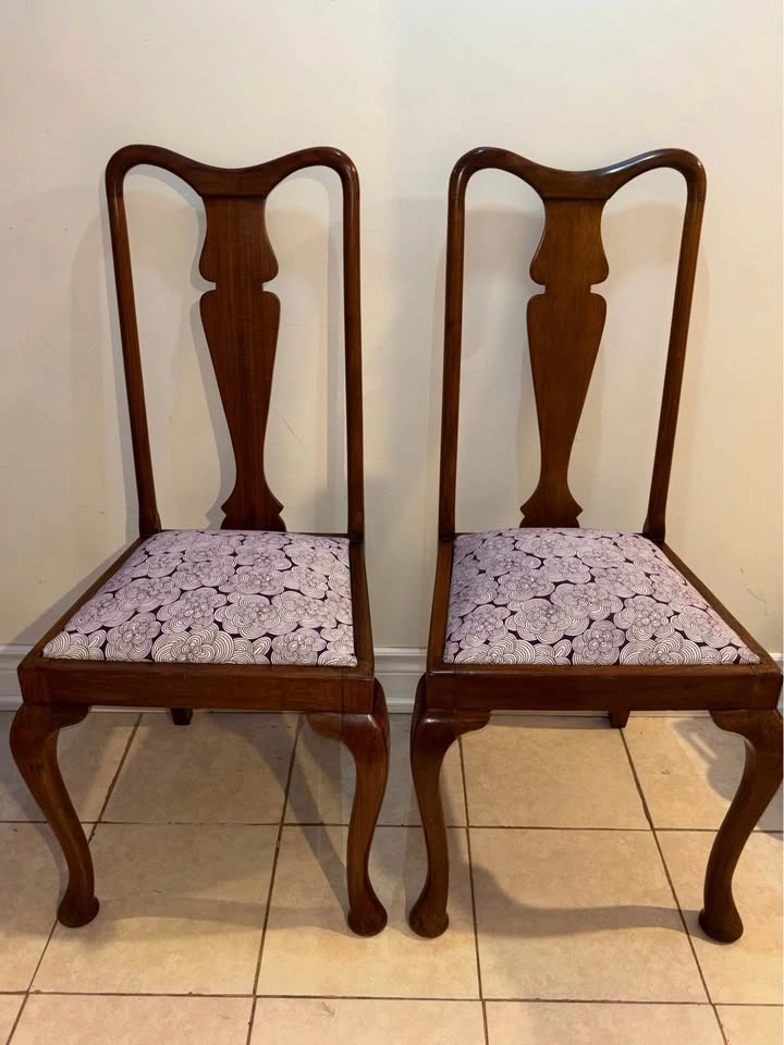 Pair of Restored Queen Anne Splat-Back Dining Side Chairs - photo 2