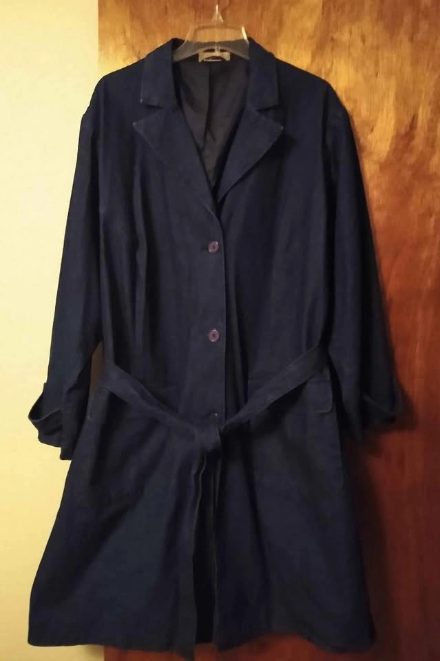 Women's Jacket (Size Large)