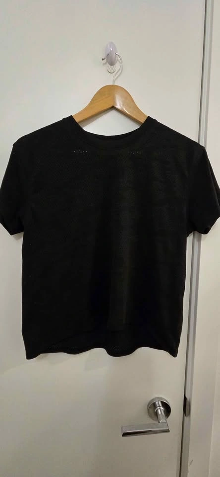 Lululemon Train to Be Short Sleeve Shirt - photo 2
