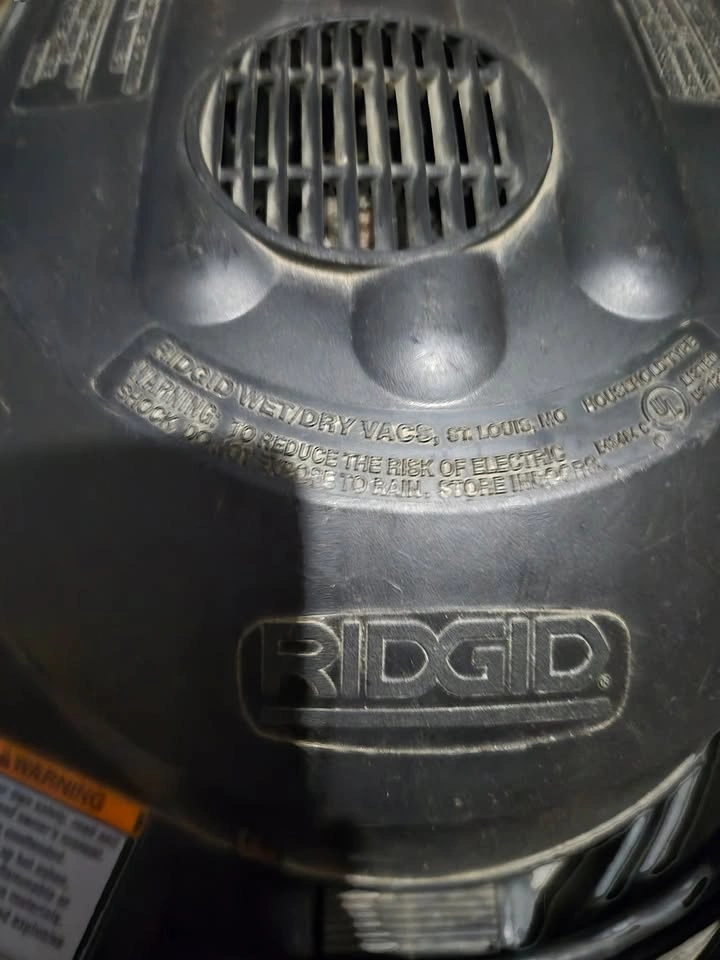 RIDGID Wet/Dry Shop Vacuum - Excellent Working Condition - photo 2