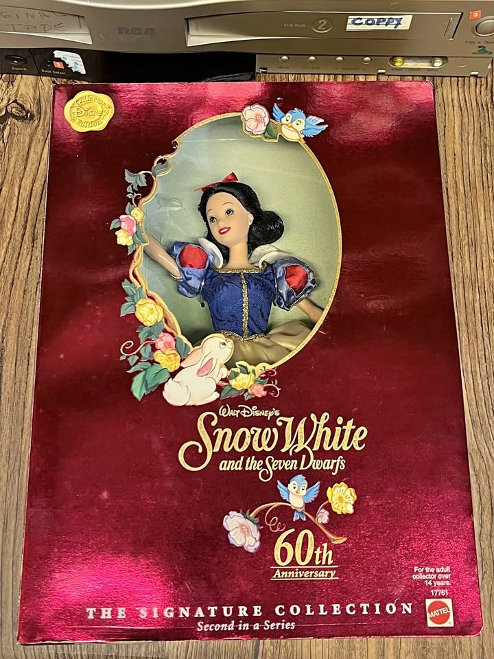 Walt Disney's Snow White 60th Anniversary Doll 1997