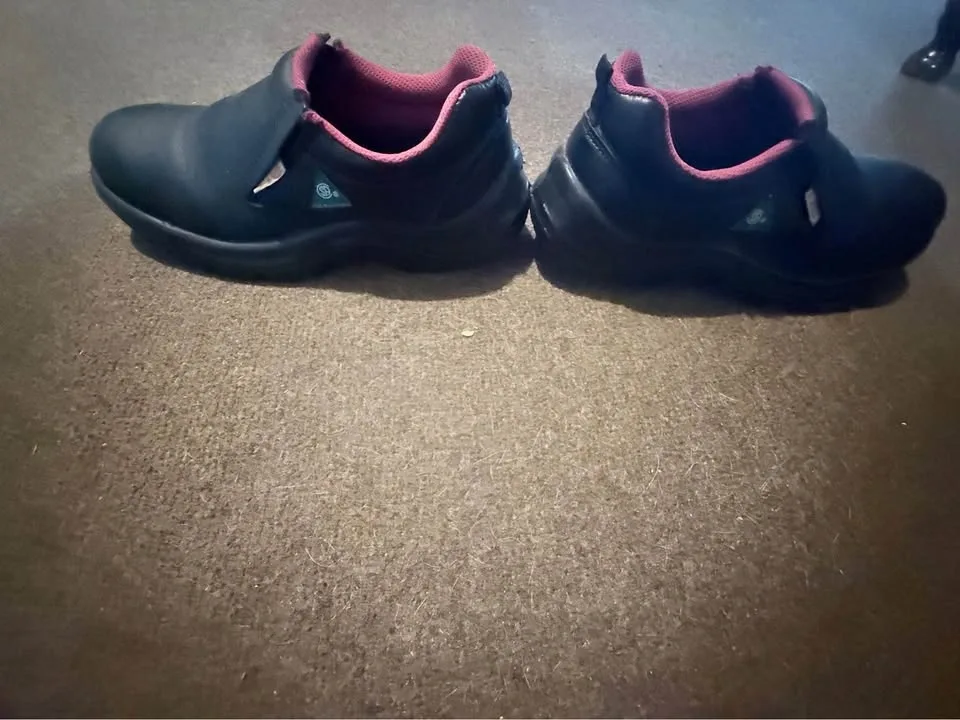 Black Steel Toe shoes Women’s size 8 wide - photo 4