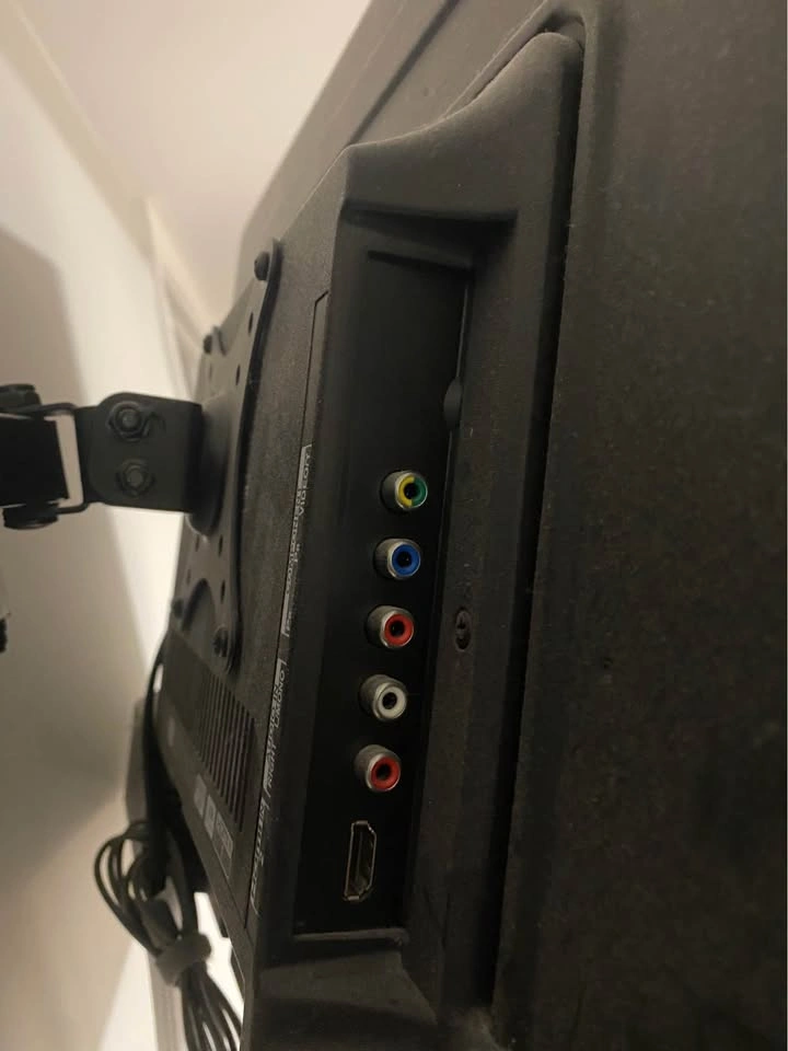 32” LG TV with Remote - photo 3