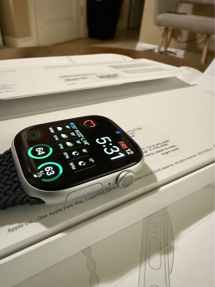 Apple Watch Series 10 - photo 2