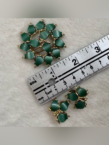 Vintage Green Glass Cabochon Brooch Clip On Earrings Set - photo 4