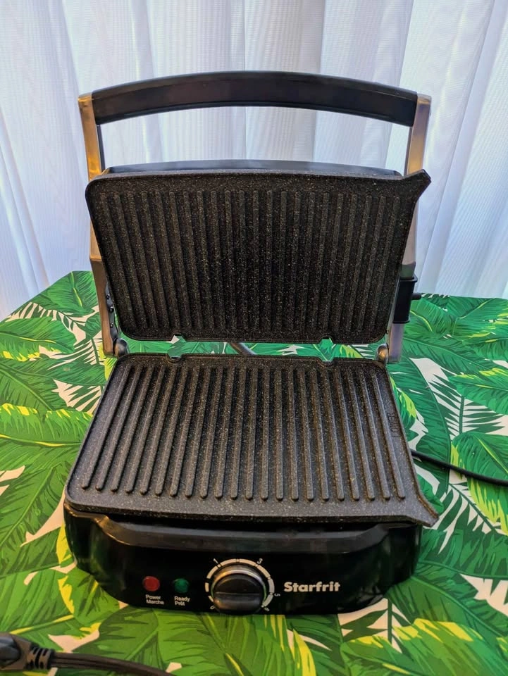 Starfrit Panini Press and Grill - photo 2