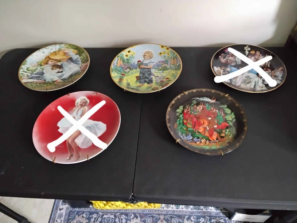 Elvis Presley and Marilyn Monroe Collector Plates - Set of 13 - photo 2