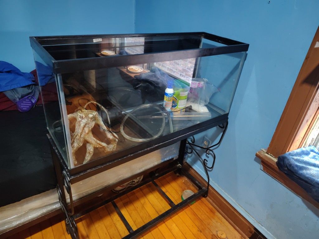 45-50 Gallon Tank $60 - photo 2