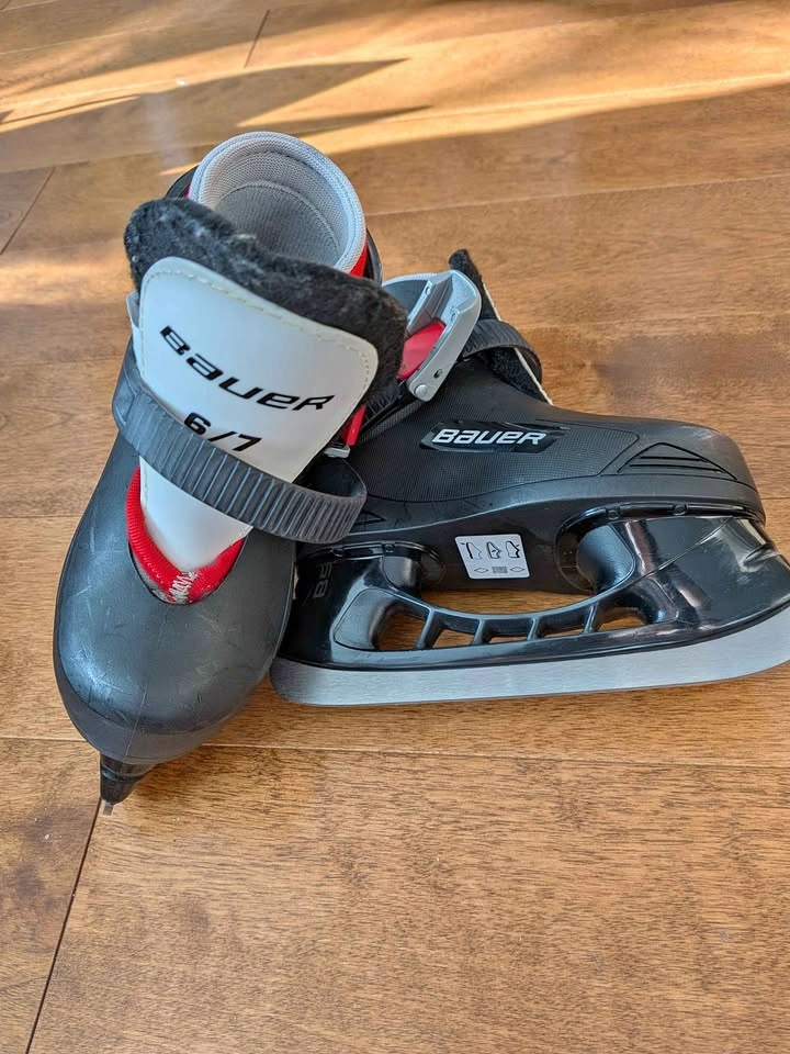 Bauer Lil Champs Skates (6/7)