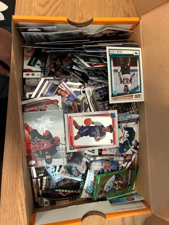 3 Boxes of Sports Cards: Parallels & Rookies (read description) - photo 3