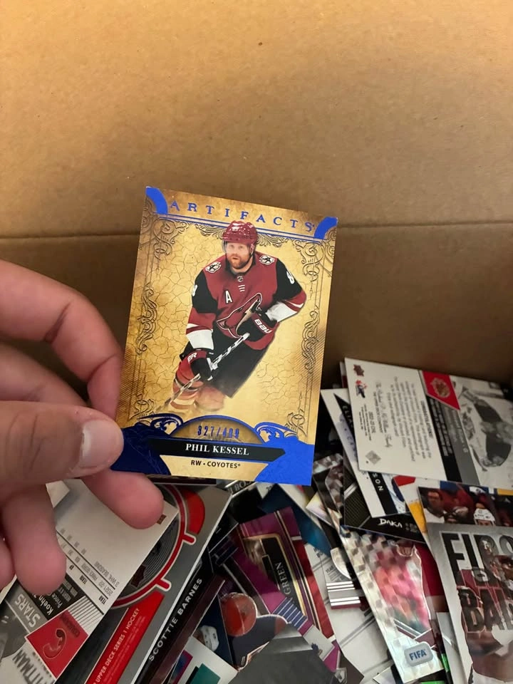 3 Boxes of Sports Cards: Parallels & Rookies (read description) - photo 5