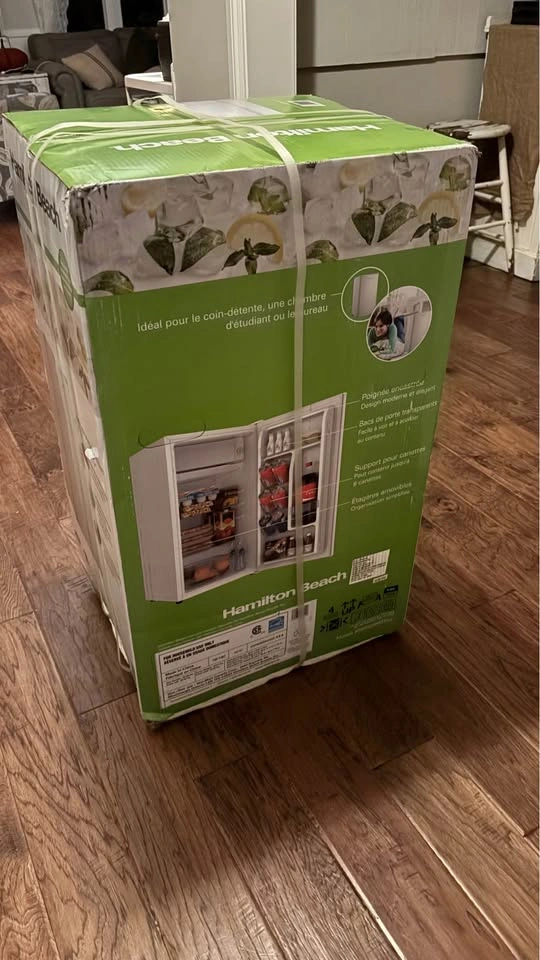 BNIB Hamilton Beach 3.3 cu.ft. Single Door Compact Refrigerator - photo 3