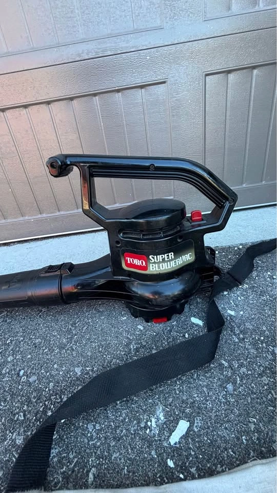 Toro 3 in 1 leaf blower / vac / mulcher *corded electric* - photo 2