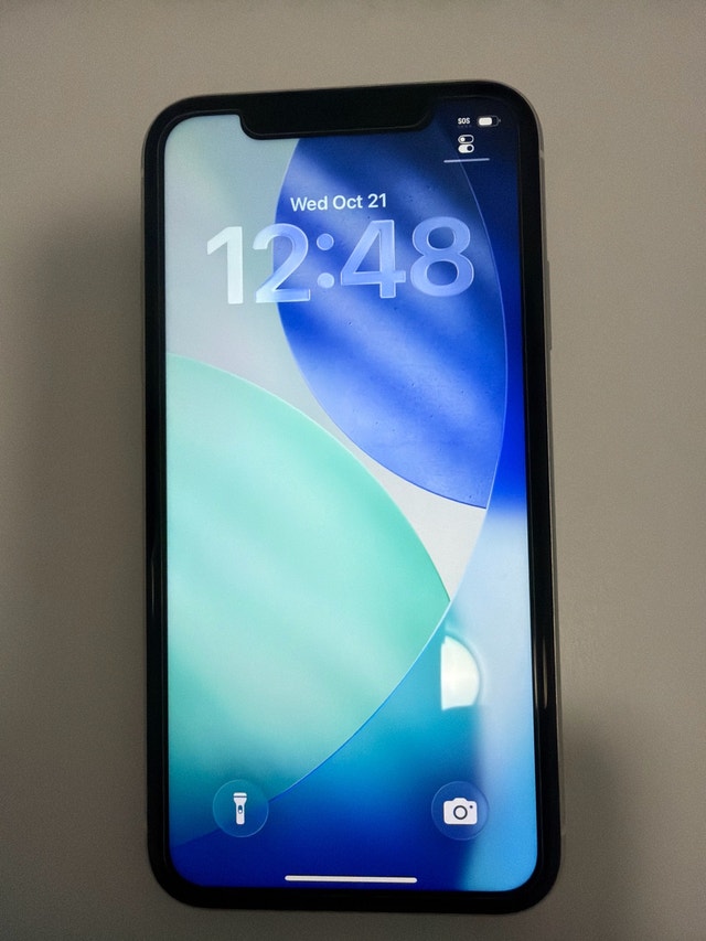 iPhone 11 128