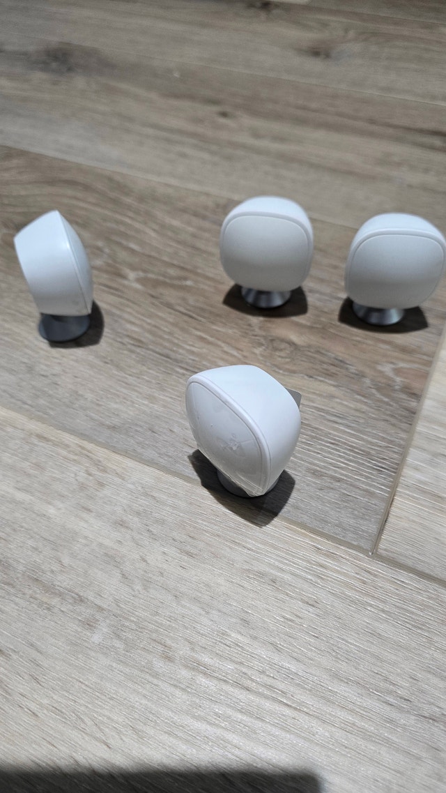 New Ecobee SmartSensor 4pcs. Less than 4 months old. - photo 2