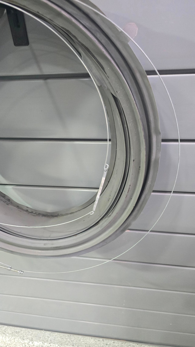 Maytag 2000 washing machine door seal - photo 4
