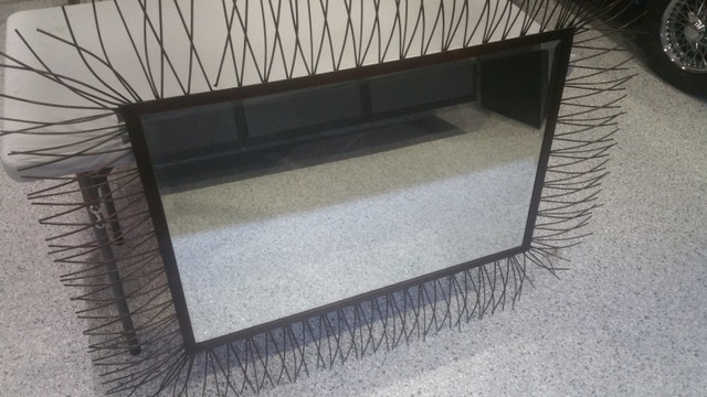Wall mirror with beveled glass and metal frame - photo 3